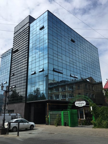 Аренда торговых площадей на первых этажах БЦ «ЛЕНКОМ», г. Пермь