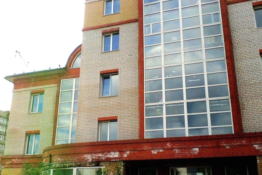 Продажа нежилого здания с участком, г. Киров, ул. Володарского